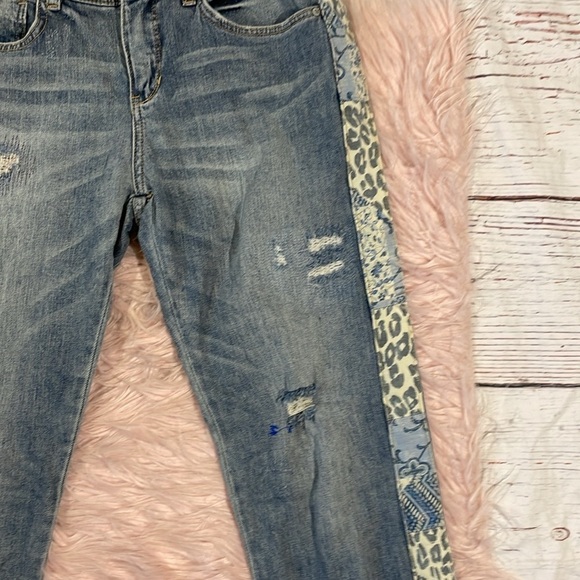 Anthropologie Pilcro Leopard Side Stripe Distressed Denim Boyfriend Jeans - Picture 10 of 11